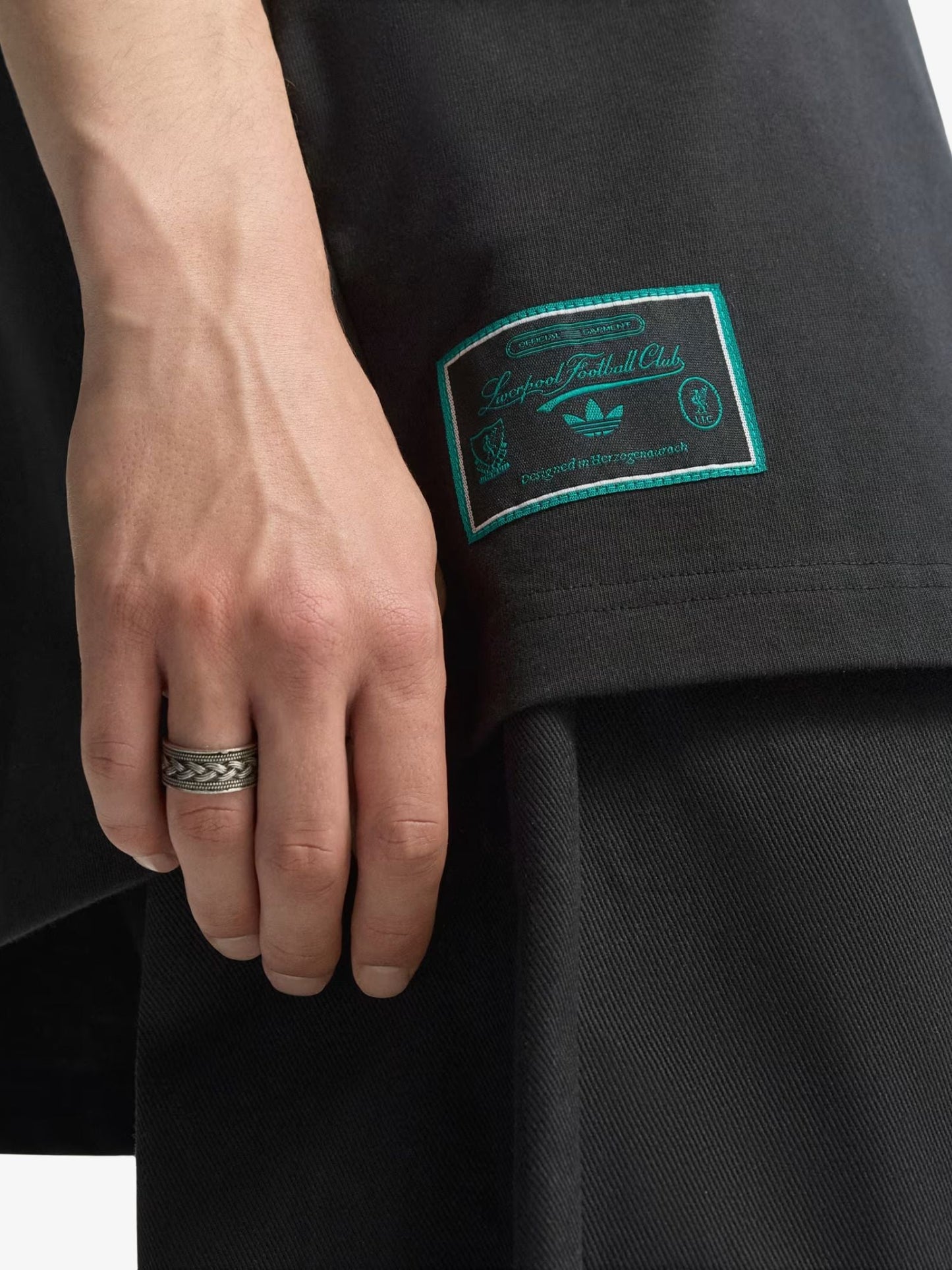 Liverpool FC Icon Tee